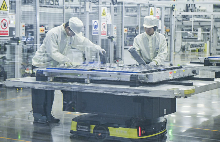 重庆市渝北区的长安汽车数智工厂电池车间